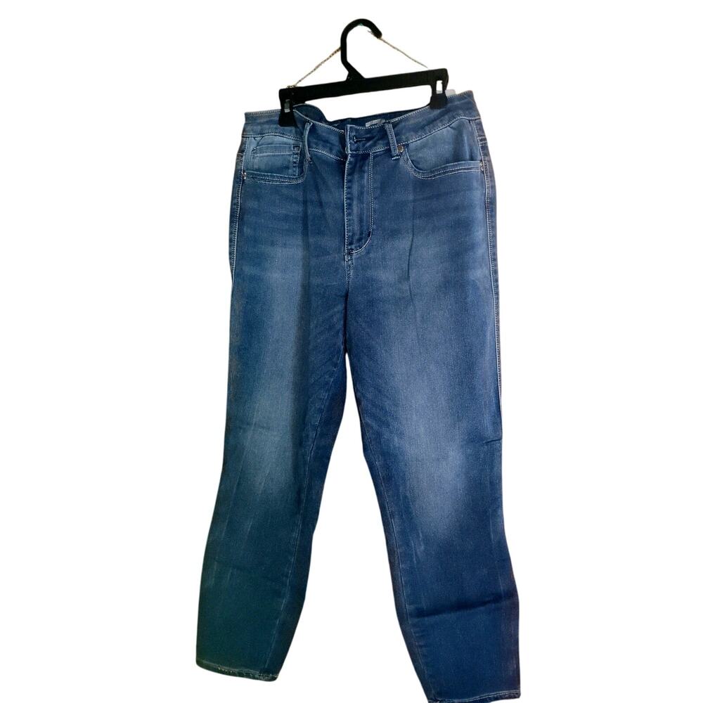 Seven woman's jeans